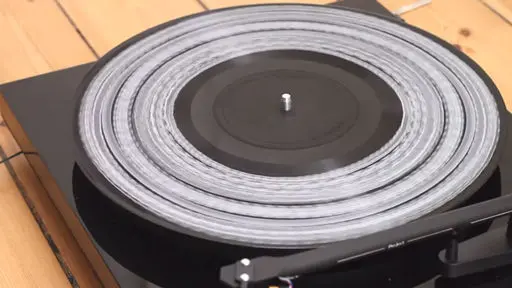 Vinyl cover with analog light animation
