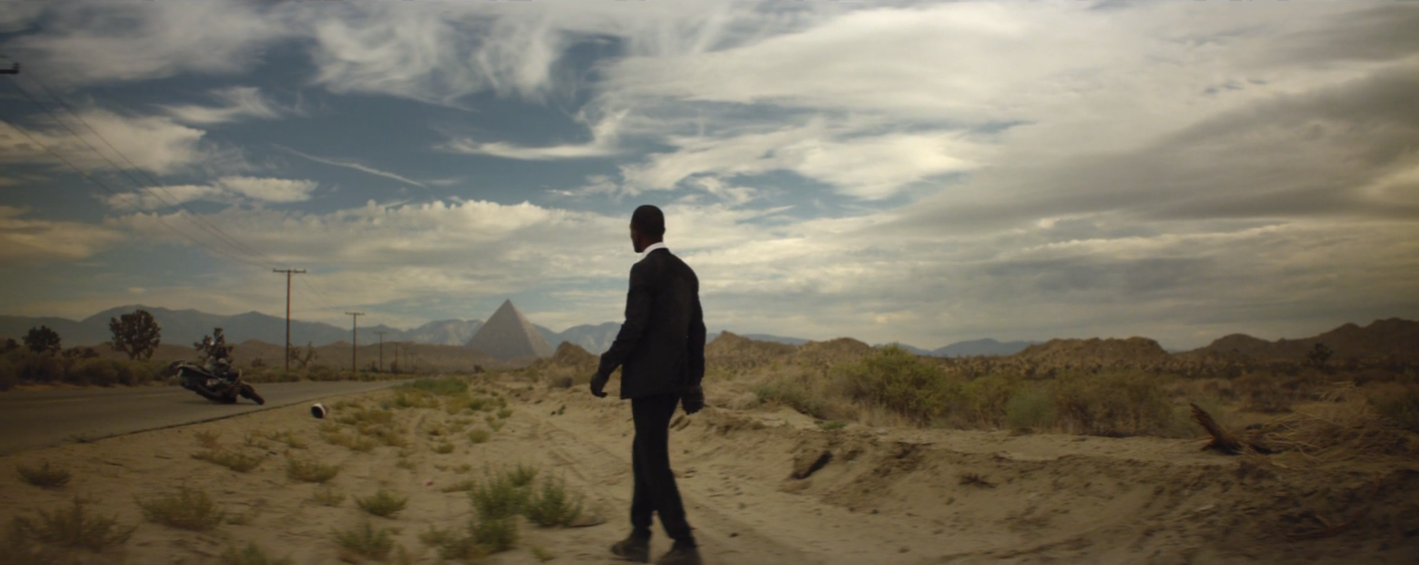 Frank Ocean balance son nouveau clip “Pyramids” !