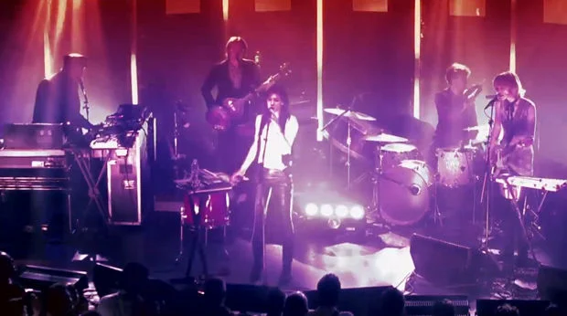 WE LOVE GREEN RESIDENCY : Charlotte Gainsbourg – Heaven Can Wait (Live)