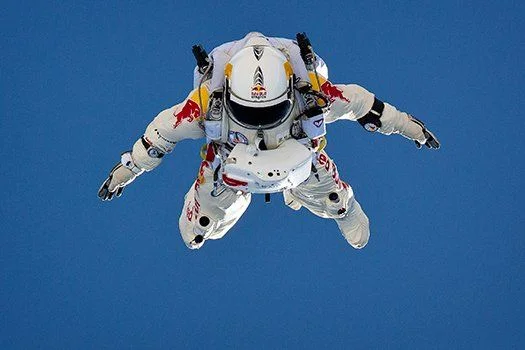 LIVE – L’homme qui saute de l’espace c’est aujourd’hui !