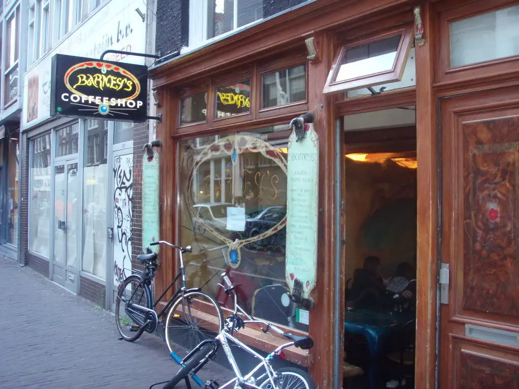 Amsterdam réouvre ses coffee shops aux touristes