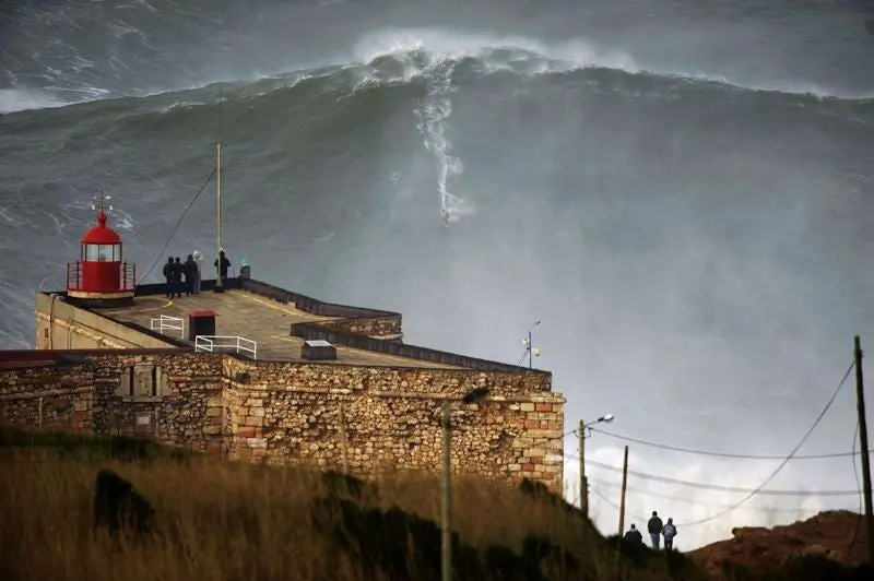 Vidéo : McNamara, a t-il surfé la plus grande vague au monde ?