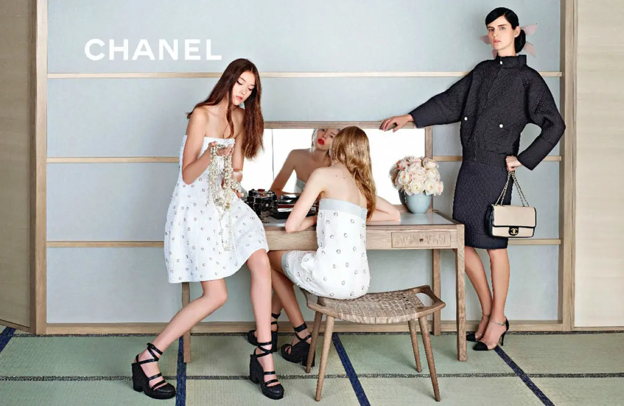 La campagne controversée de Chanel qui relance le débat sur les (trop) jeunes mannequins