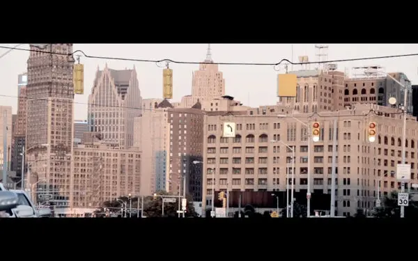 Vidéo : YOLO in your city !