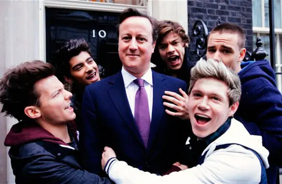 David Cameron dans un clip des One Direction