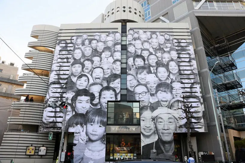 JR se fait un mur pour sa première exposition au Japon