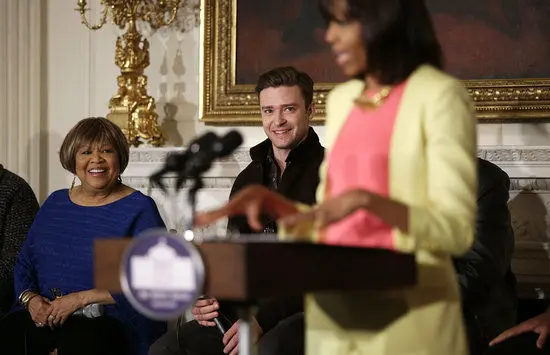 Justin Timberlake chante pour Obama à la Maison Blanche