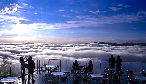 Trip Hotel : la terrasse au-dessus des nuages