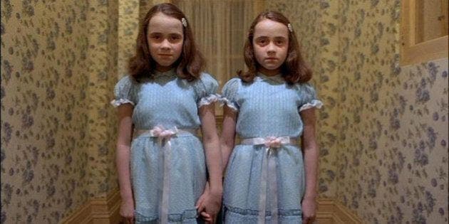<p>Les jumelles de Shining, référence au travail de Diane Arbus (Shining, 1980)</p>
