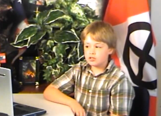 VIDEO : un enfant de 10 ans pour faire la promo du Ku Klux Klan