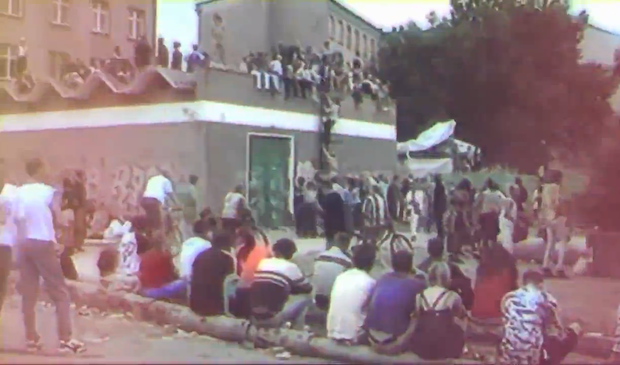 Le clip de Paul Kalkbrenner sur les rave party berlinoises des 90s