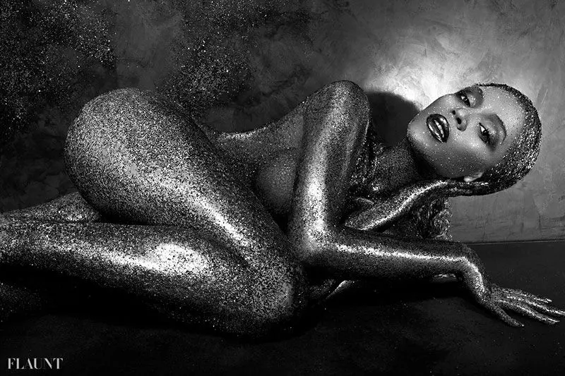 Beyonce nue et pailletée pour Flaunt Magazine