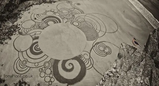 Le sand art ou la poésie dans du sable