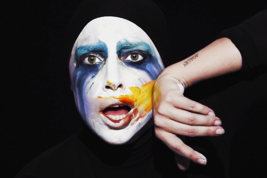 Le nouveau clip de Lady Gaga pour le single “Applause”
