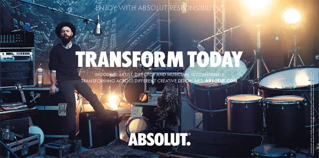 Woodkid pour la nouvelle campagne Absolut : Transform Today