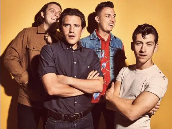 Les Arctic Monkeys sortent “I Want It All”