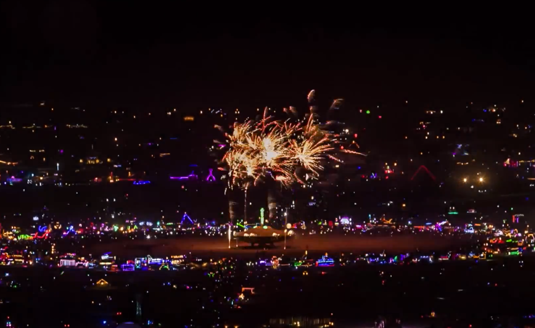 Un time-lapse impressionnant du Burning Man 2013