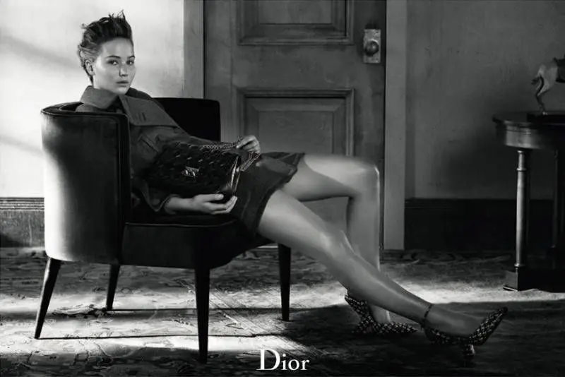 Jennifer Lawrence, muse androgyne pour Dior Magazine