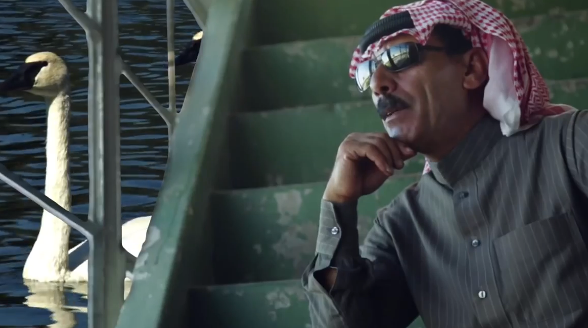 Omar Souleyman envahit le monde avec le clip de “Warni Warni”