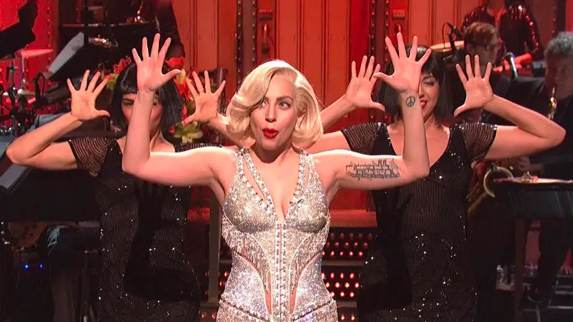 Vidéo : Lady Gaga rafraîchissante au Saturday Night Live