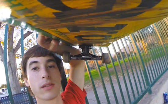 Vidéo : il filme l’envers de son skateboard avec une GoPro