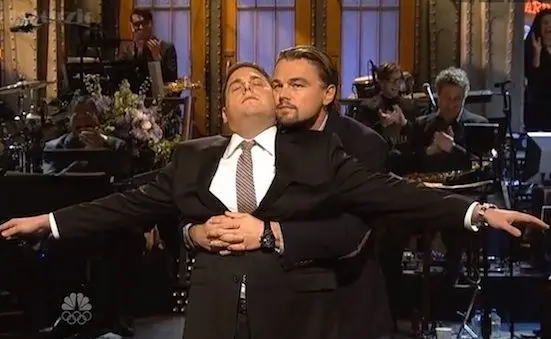 Vidéo : Jonah Hill et Leonardo DiCaprio au Saturday Night Live façon Titanic