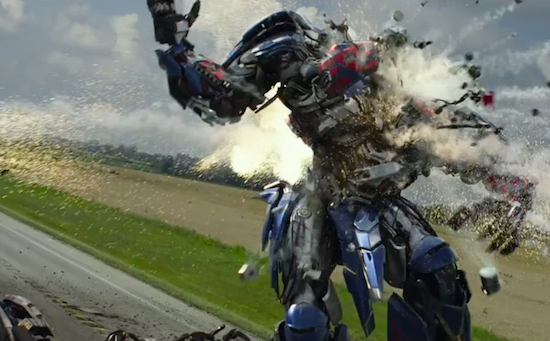 Les premières images explosives de Transformers 4