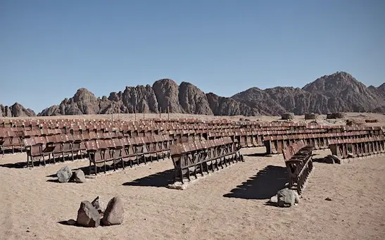 Un extraordinaire cinéma abandonné au cœur du désert égyptien