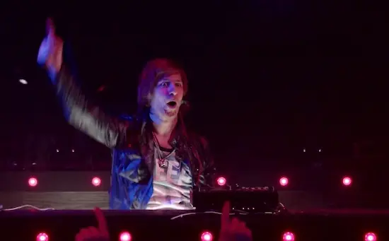 Vidéo : le Saturday Night Live se moque des DJs et de David Guetta