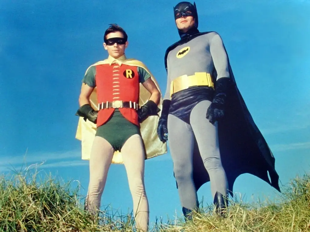 Batman : 75 ans de costumes de super-héros