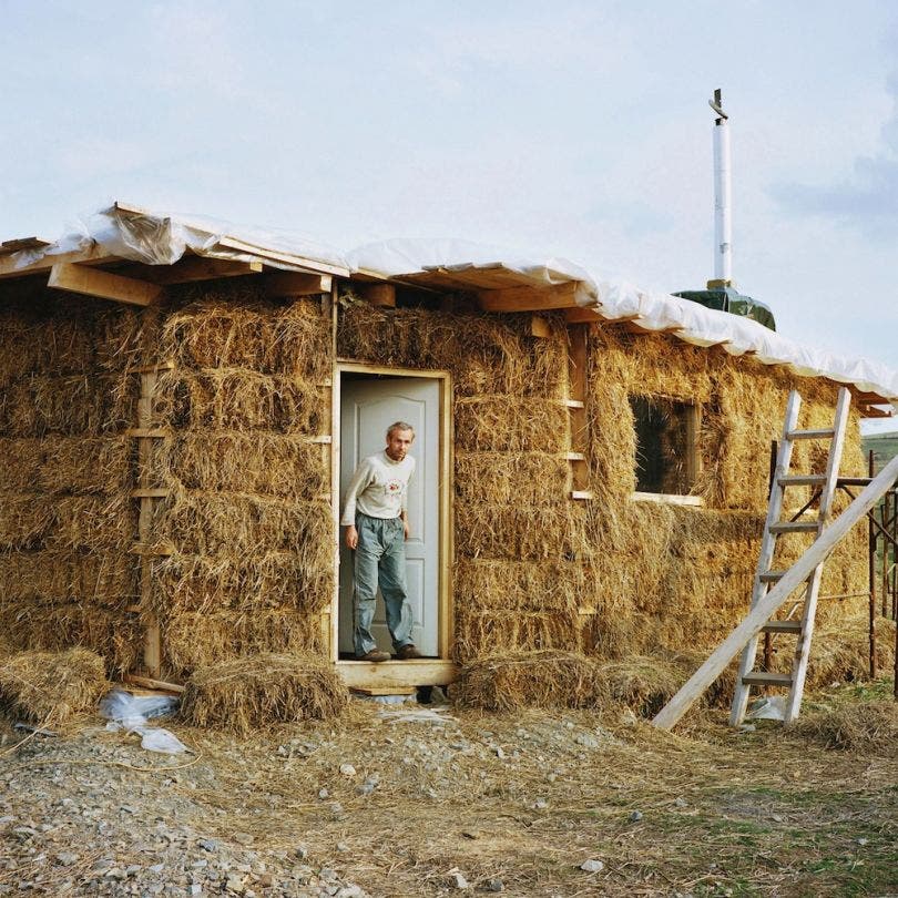 Une maison de paille en Roumanie (2013) - Crédit Image Antoine Bruy 
