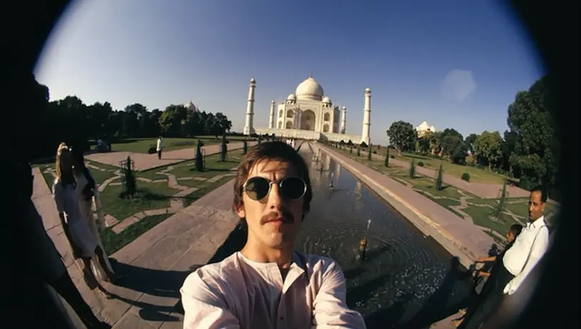 Fisheye et selfies : l’Inde du Beatle George Harrison en 1966