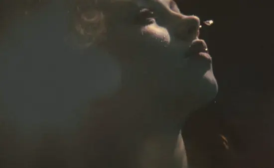 Daniel Avery : le clip aquatique de “Knowing We’ll Be Here”