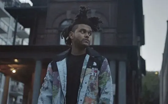 Vidéo : The Weeknd nous emmène en balade à Toronto pour “King Of The Fall”