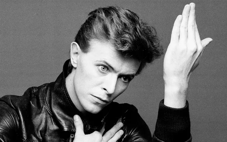 David Bowie plonge dans le jazz obscur pour “Sue (or in a season of crime)”