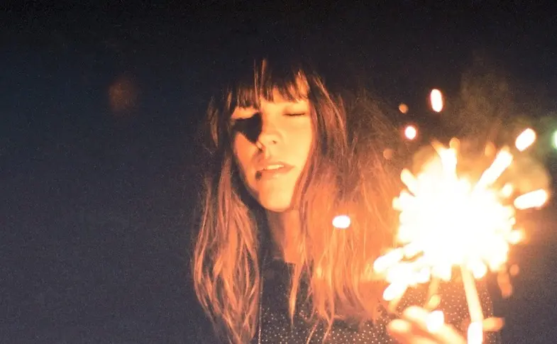 Melody’s Echo Chamber électrise avec “Shirim”