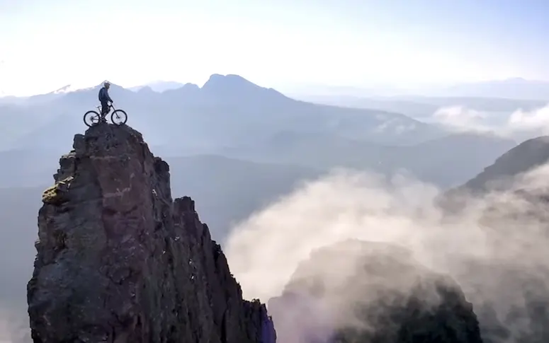 Vidéo : de l’art de donner le vertige lorsqu’on est sur un VTT