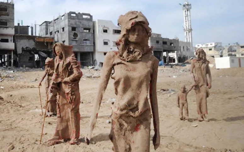 À Gaza, un artiste sculpte dans la terre la souffrance des Palestiniens