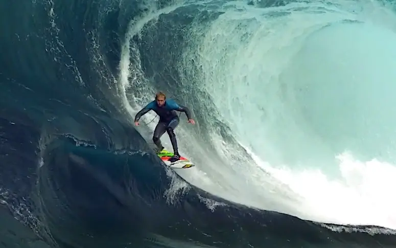 Toute la beauté du surf en 1000 images par seconde