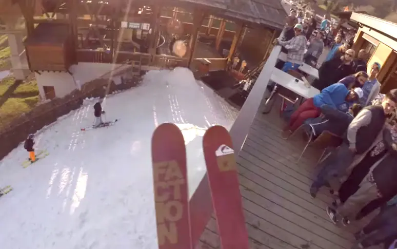 Vidéo : la descente à couper le souffle du skieur Candide Thovex