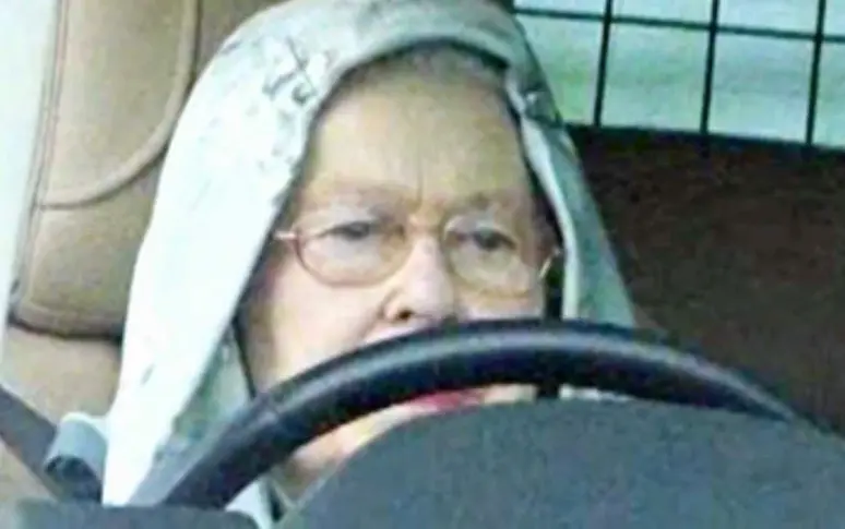 Comment la reine Elisabeth II a trollé en voiture le roi d’Arabie Saoudite