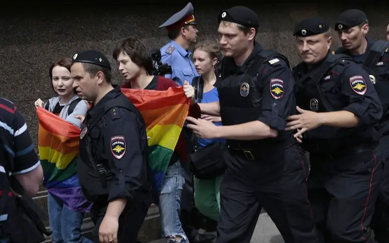 En Russie, les travesti(e)s et transexuel(le)s n’ont plus le droit de conduire