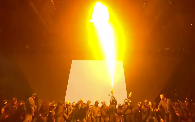 “All Day” : Kanye West dévoile la vidéo officielle de sa performance aux Brit Awards