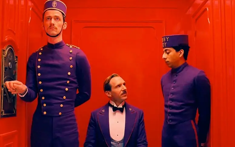 La fascination de Wes Anderson pour le rouge et le jaune en une vidéo