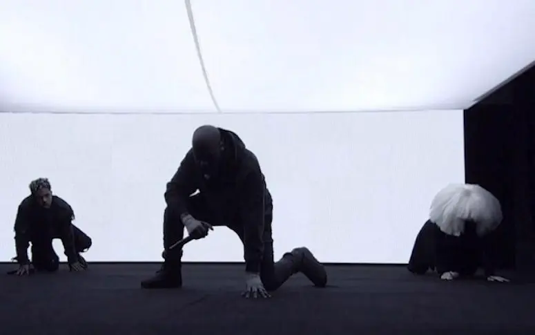Vidéo : la sombre performance de Kanye West et Sia au Saturday Night Live