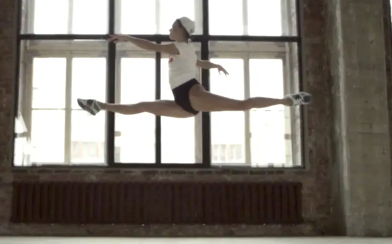 Vidéo : une ode aux sneakers sous forme de ballet