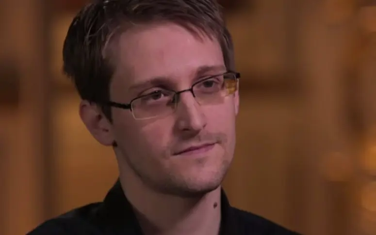 Quand Edward Snowden parle de pénis dans un talk show américain