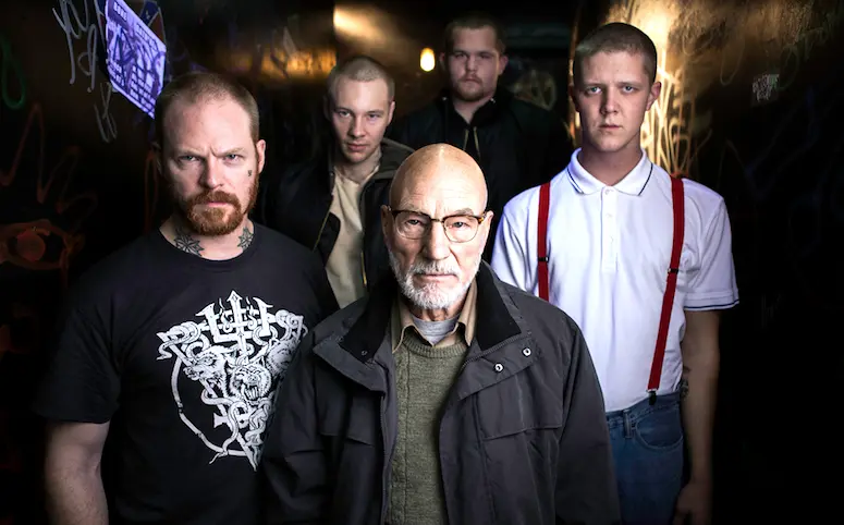 Punks, néo-nazis et sang : quand l’horreur débarque en salles avec Green Room