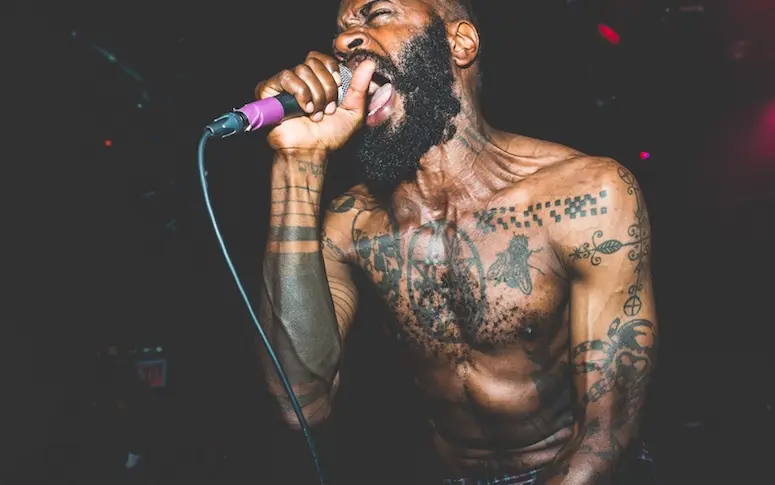 Death Grips balance une vidéo épileptique pour “The Powers That B”