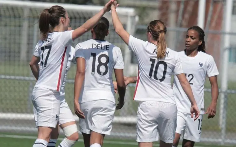 Une social room 100% féminine pour le premier match des Bleues